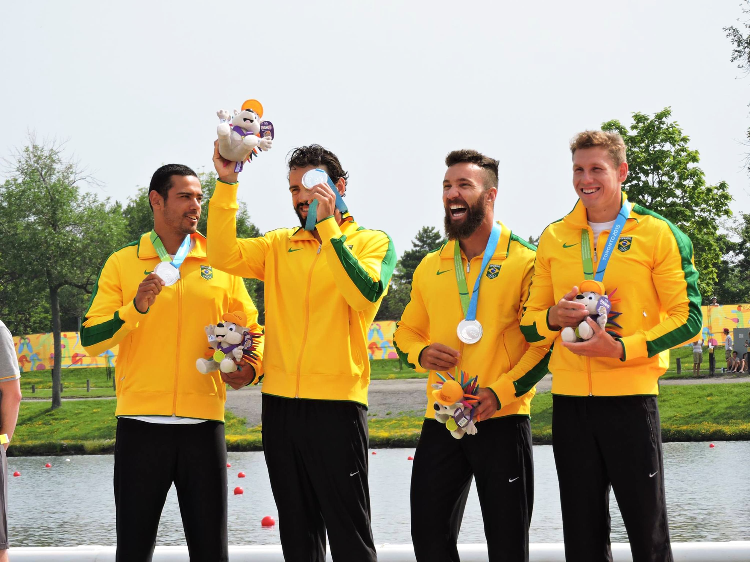 Quarteto brasileiro da canoagem K4 conquista a terceira medalha de prata durante os jogos Pan-Americanos de Toronto, Canadá
