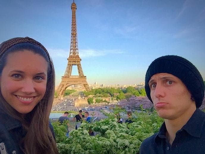 David Luiz e a namorada portuguesa Sara Madeira em Paris