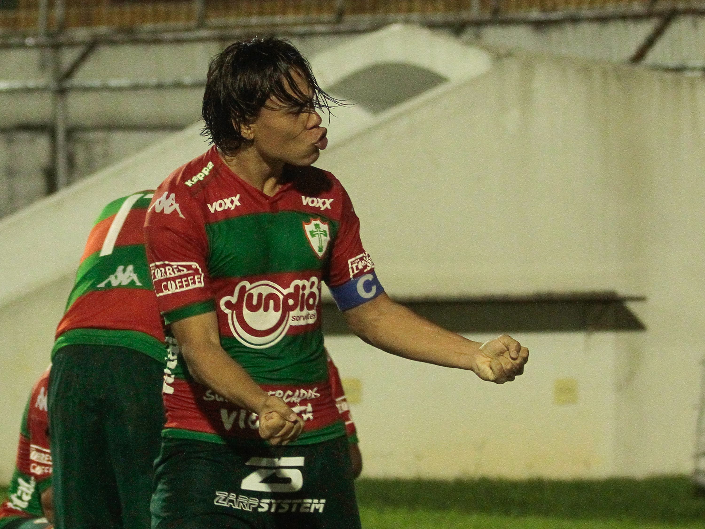 O volante Renan ex-Portuguesa