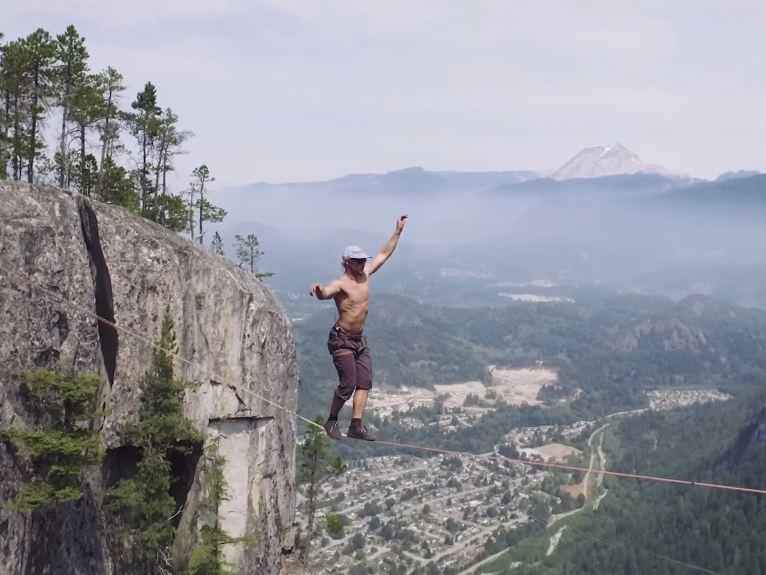 Spencer Seabrooke: travessia a 290 metros de altura