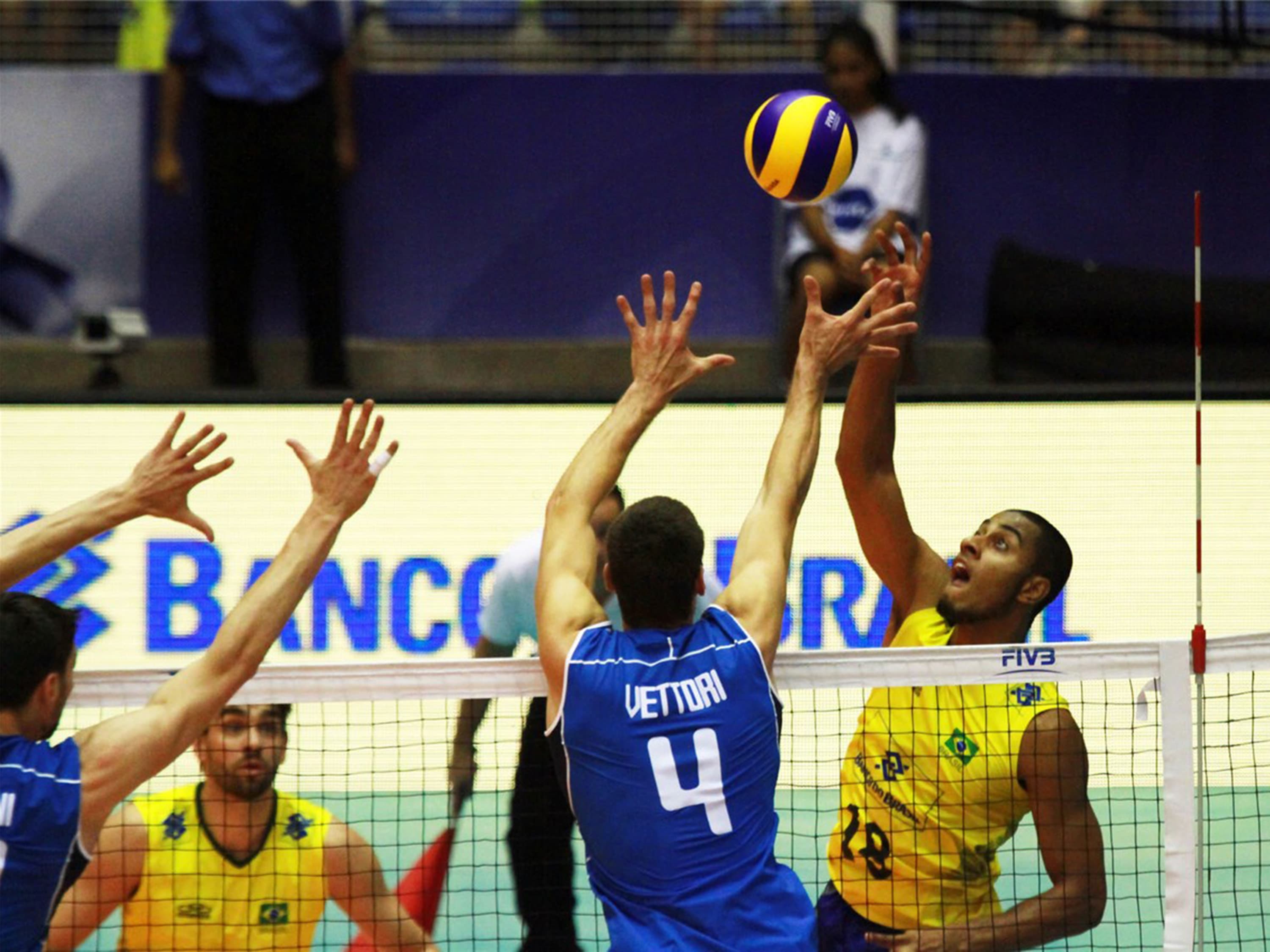 Liga Mundial de Vôlei: Brasil x Itália - 02/07/2015