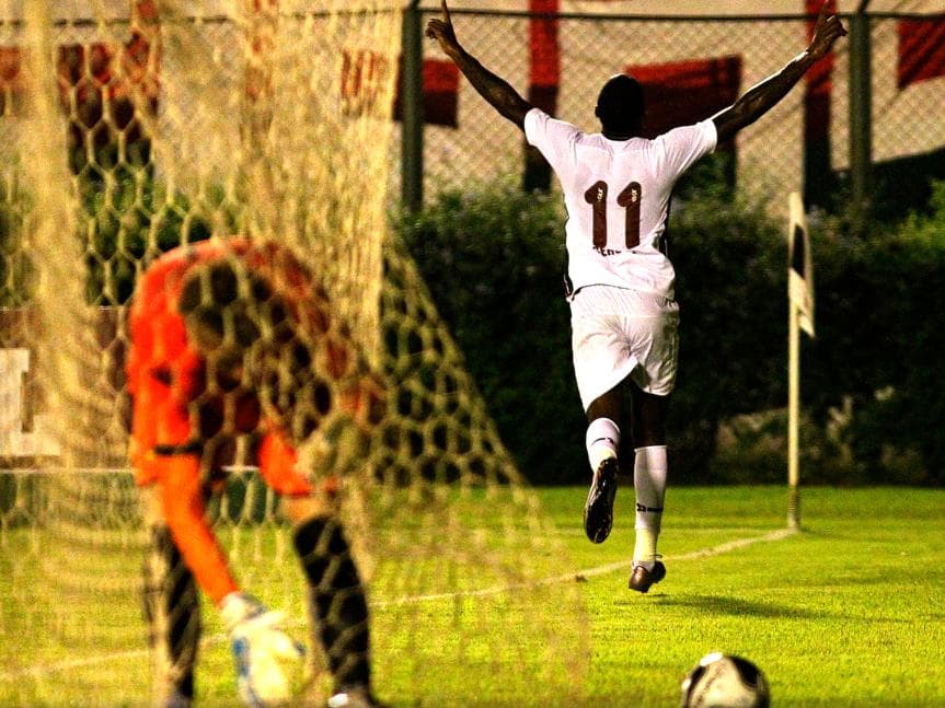 Meia Gerson marcou os dois gols do Fluminense diante do Criciúma pela Primeira Liga