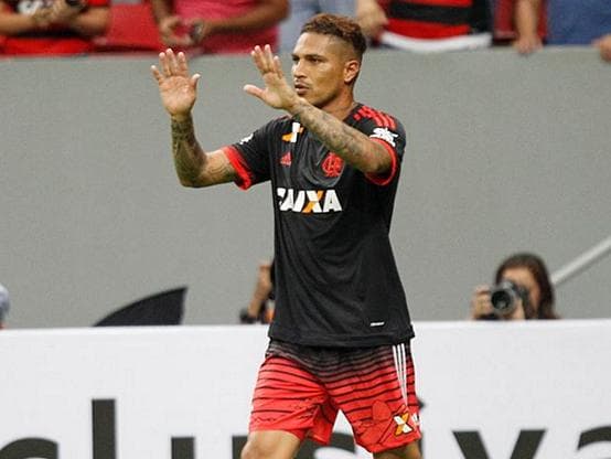 Paolo Guerrero marcou o gol de empate contra o Figueirense que deu a melhor campanha ao Flamengo na Primeira Liga