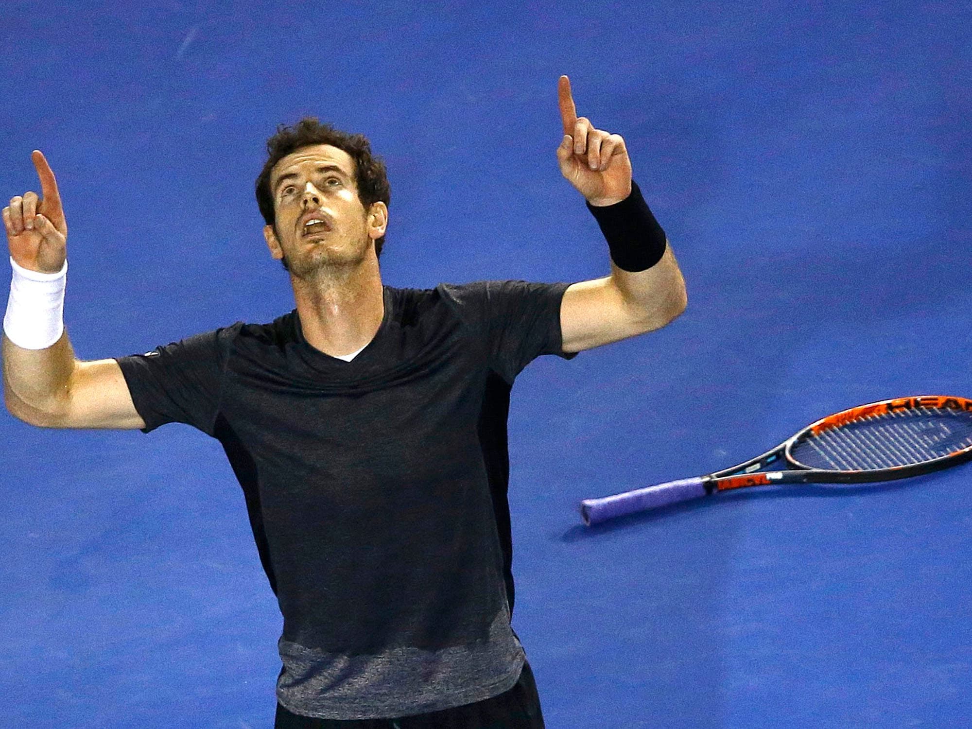 O tenista britânico Andy Murray, número dois do 'ranking' mundial, qualificou-se esta segunda-feira (25) para os quartas de final do Open da Austrália, primeiro 'Grand Slam' da temporada