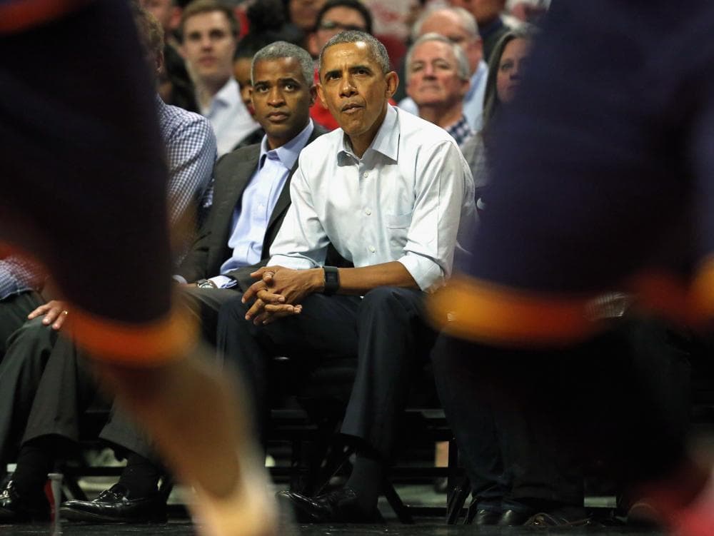 Presidente americano Barack Obama acompanhou o jogo entre seu time, o Chicago Bulls, e o Cleveland Cavaliers