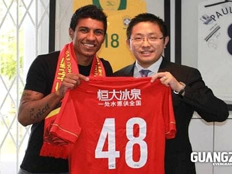 Paulinho usará a camisa 48 no Guangzhou Evergrande, atual tetracampeão chinês