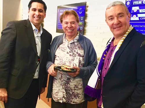 Silvio Santos, com o proprietário do Orlando City, Flávio Augusto da Silva (à esq.)