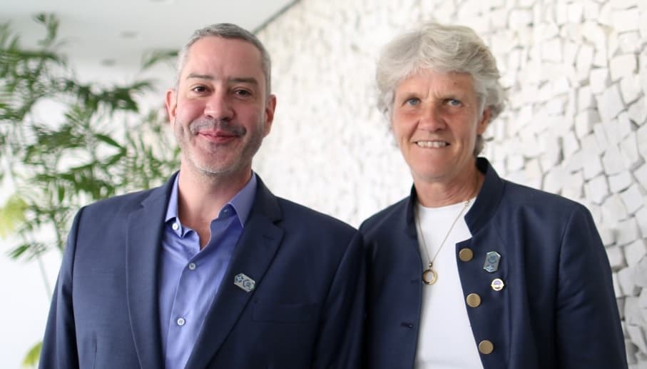 Presidente da CBF, Rogério Caboclo, com a técnica Pia Sundhage
