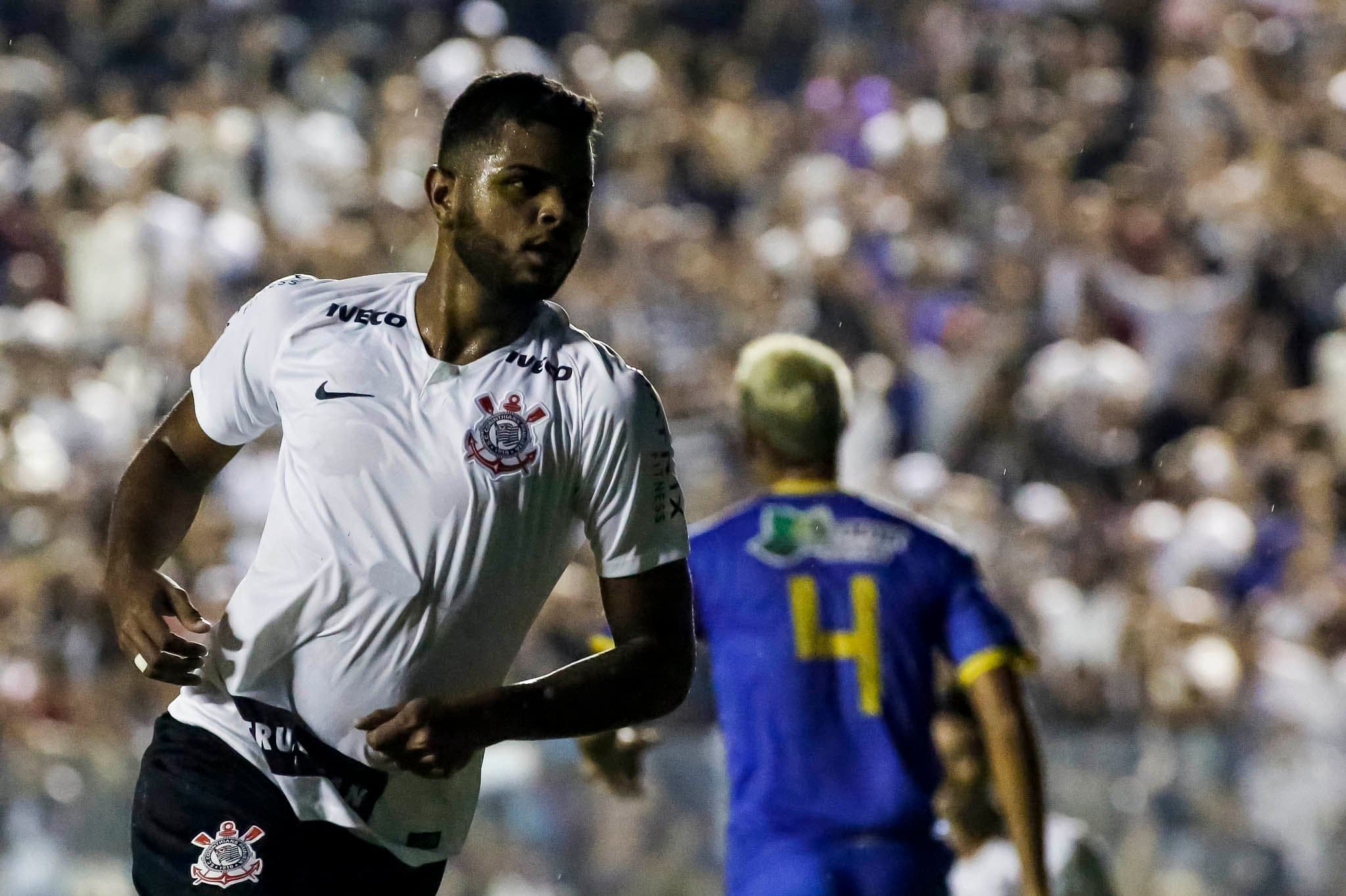Jogadores do Corinthians comemoram gol marcado na goleada por 8 a 0 pela Copa São Paulo