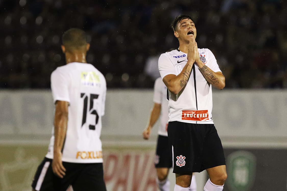 Partida entre Corinthians e Avaí, válida pelas oitavas de final da Copa São Paulo de Futebol Júnior, em Araraquara