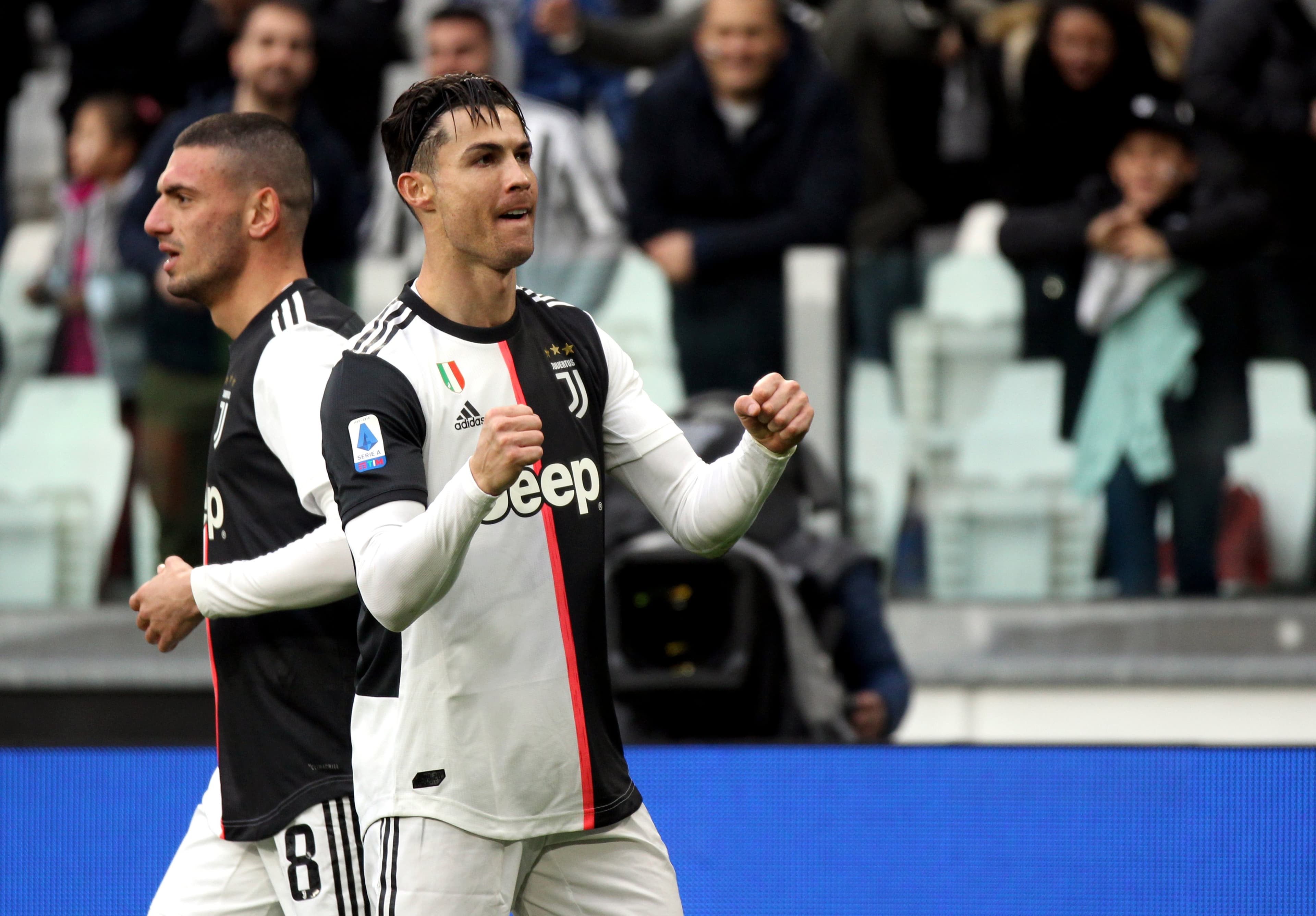 Cristiano Ronaldo comemora um dos gols da Juventus contra a Udinese, pelo Campeonato Italiano – 15/12/2019