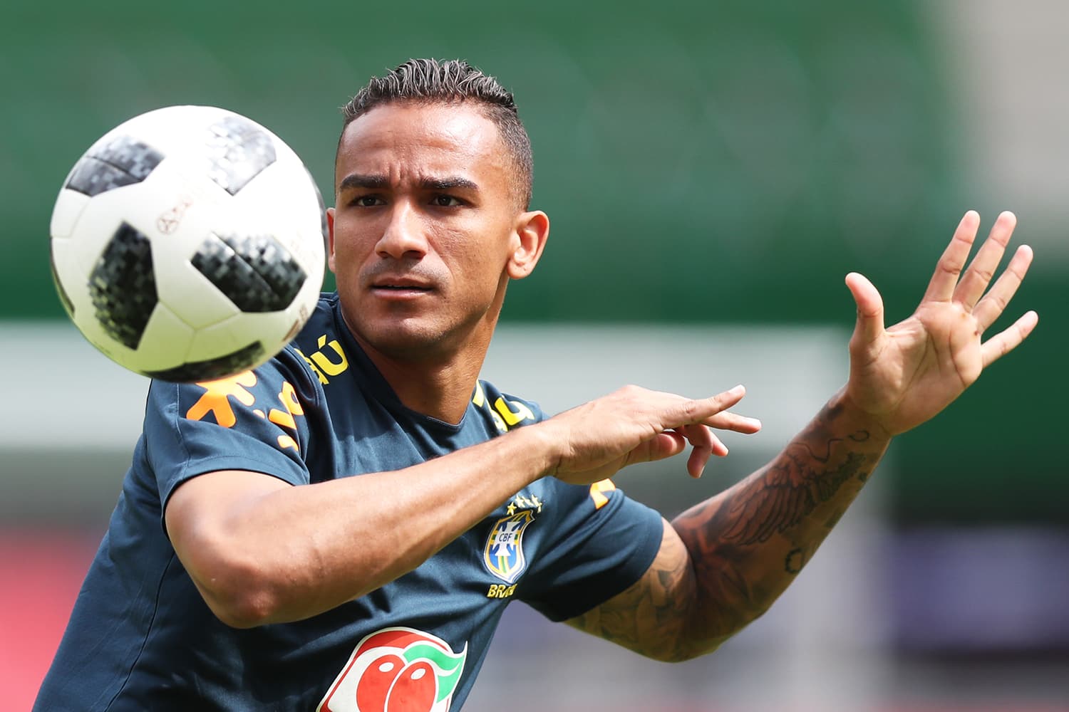 Danilo, lateral da Seleção Brasileira, durante treino em Viena – 09/06/2018