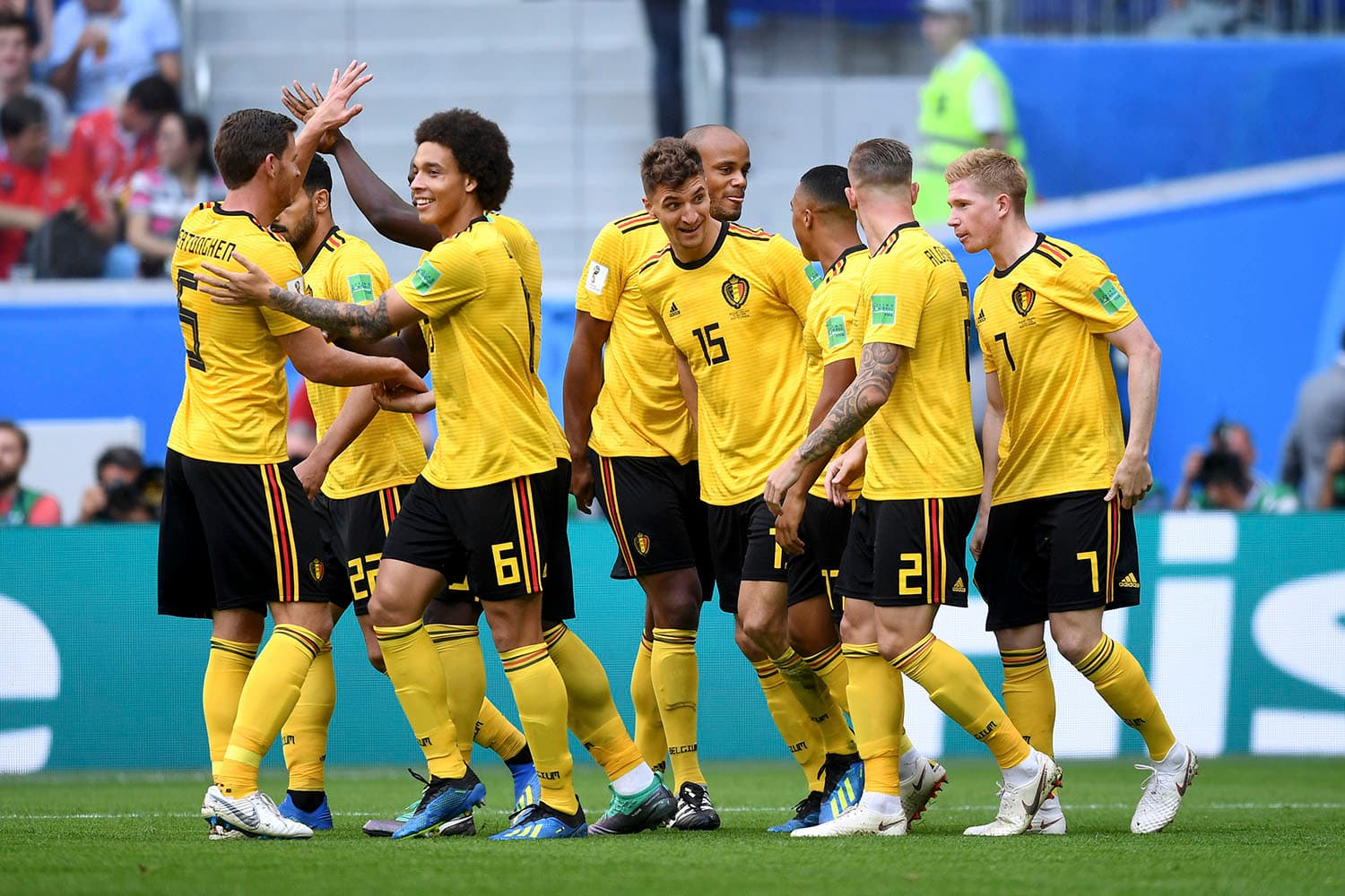 Jogadores da Bélgica comemoram o gol de Thomas Meunier contra a Inglaterra, durante a partida válida pelo terceira colocação na Copa do Mundo – 14/07/2018