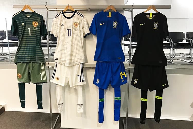 Uniformes que serão utilizados para o amistoso entre Brasil e Rússia, que será realizado no Estádio Lujniki, palco da abertura e final da Copa do Mundo no país - 22/03/2018