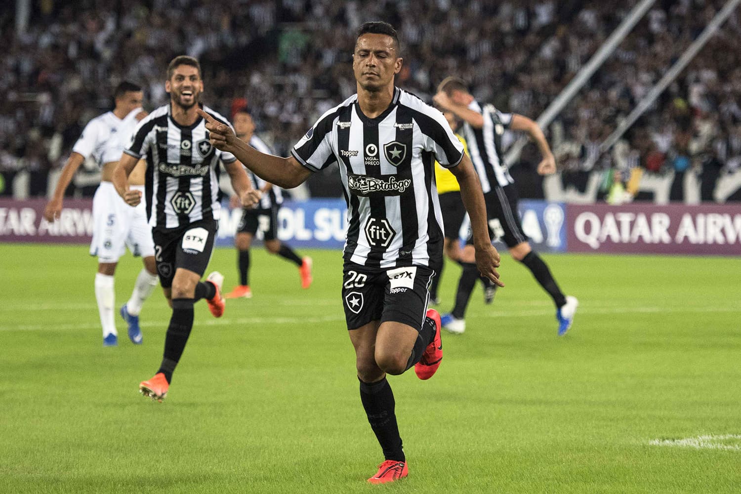 Cícero, jogador do Botafogo, comemora após marcar gol durante partida contra o Sol de América, válida pela Copa Sul-Americana – 29/05/2019