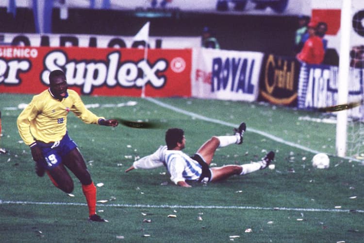 Freddy Rincón durante a goleada da Colômbia sobre a Argentina por 5 a 0 – 05/09/1993