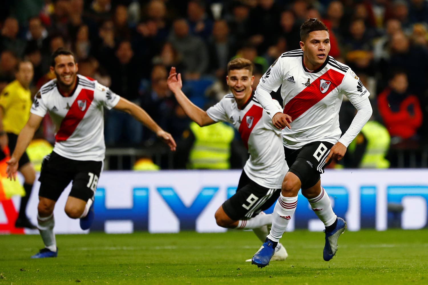 Juan Quintero do River Plate comemora segundo gol da partida contra o Boca Juniors em Madri, Espanha – 09/12/2018