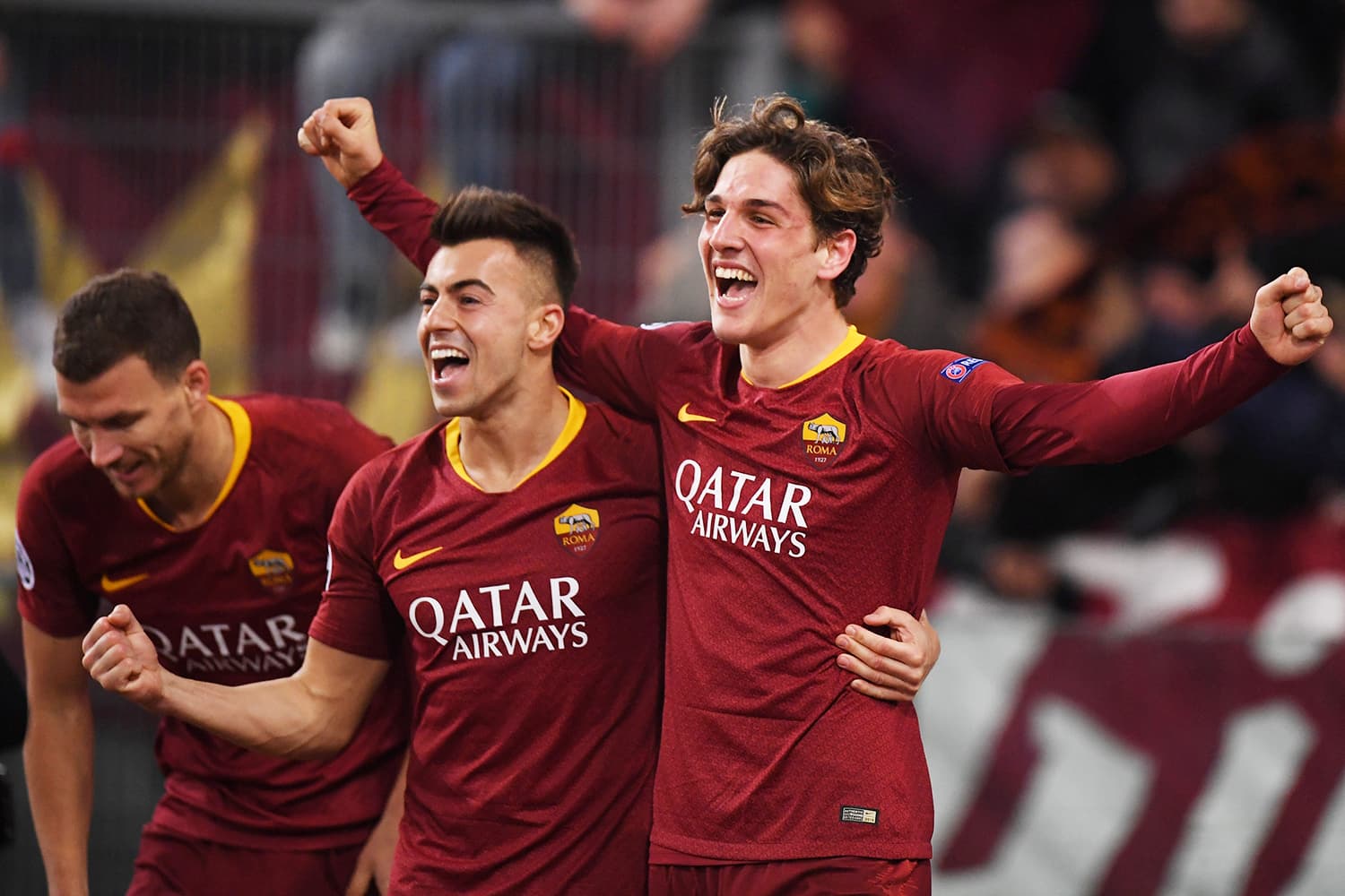 Nicolo Zaniolo comemora após marcar gol durante partida entre Roma e Porto, válida pela Liga dos Campeões da Europa – 12/02/2019