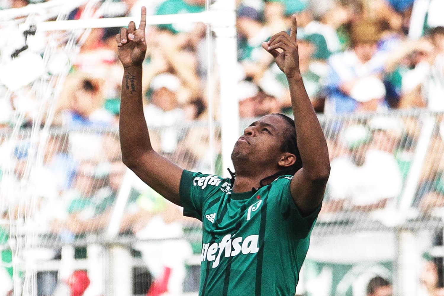 Keno, do Palmeiras comemora após marcar gol durante partida contra o Bragantino, válida pelo Campeonato Paulista, no Estádio Nabi Abi Chedid, em Bragança Paulista (SP) - 28/01/2018