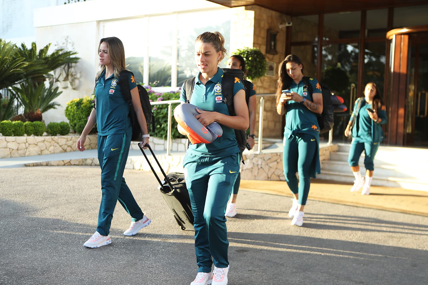 Seleção feminina embarca para Grenoble, na França, para disputar a Copa do Mundo – 05/06/2019