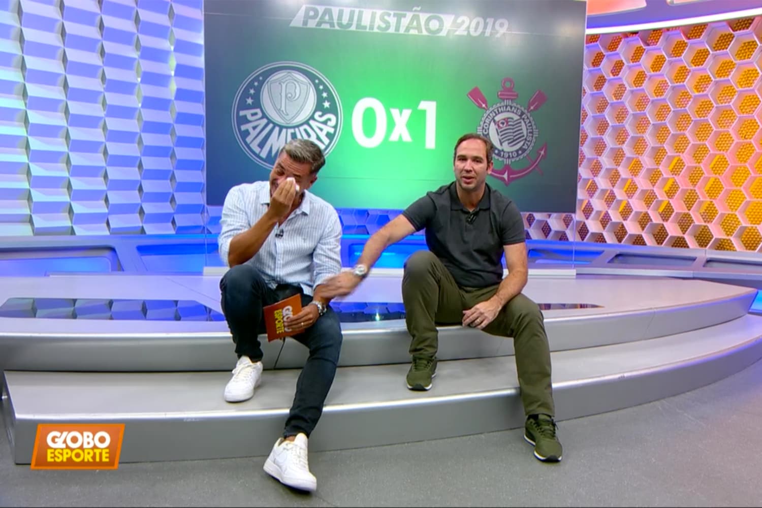 Ivan Moré se emociona durante gravação do Globo Esporte