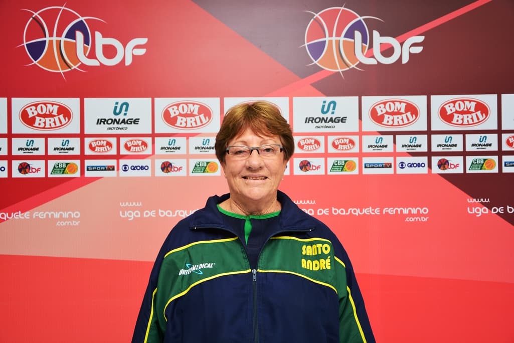 Ex-jogadora da seleção brasileira de basquete Laís Elena