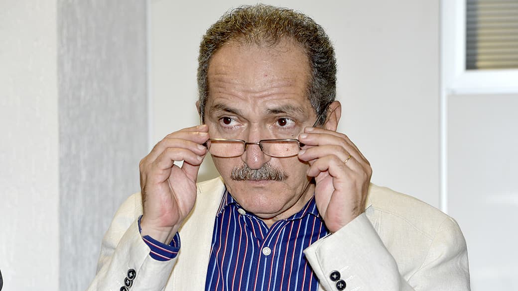 Ministro do esporte, Aldo Rebelo, se reúne com dirigentes de clubes de futebol e administradores dos novos estádios para debater o valor dos ingressos cobrados