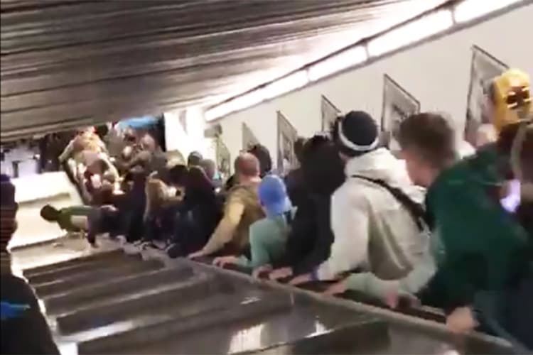 Torcedores do CSKA ficam feridos após acidente no metrô de Roma