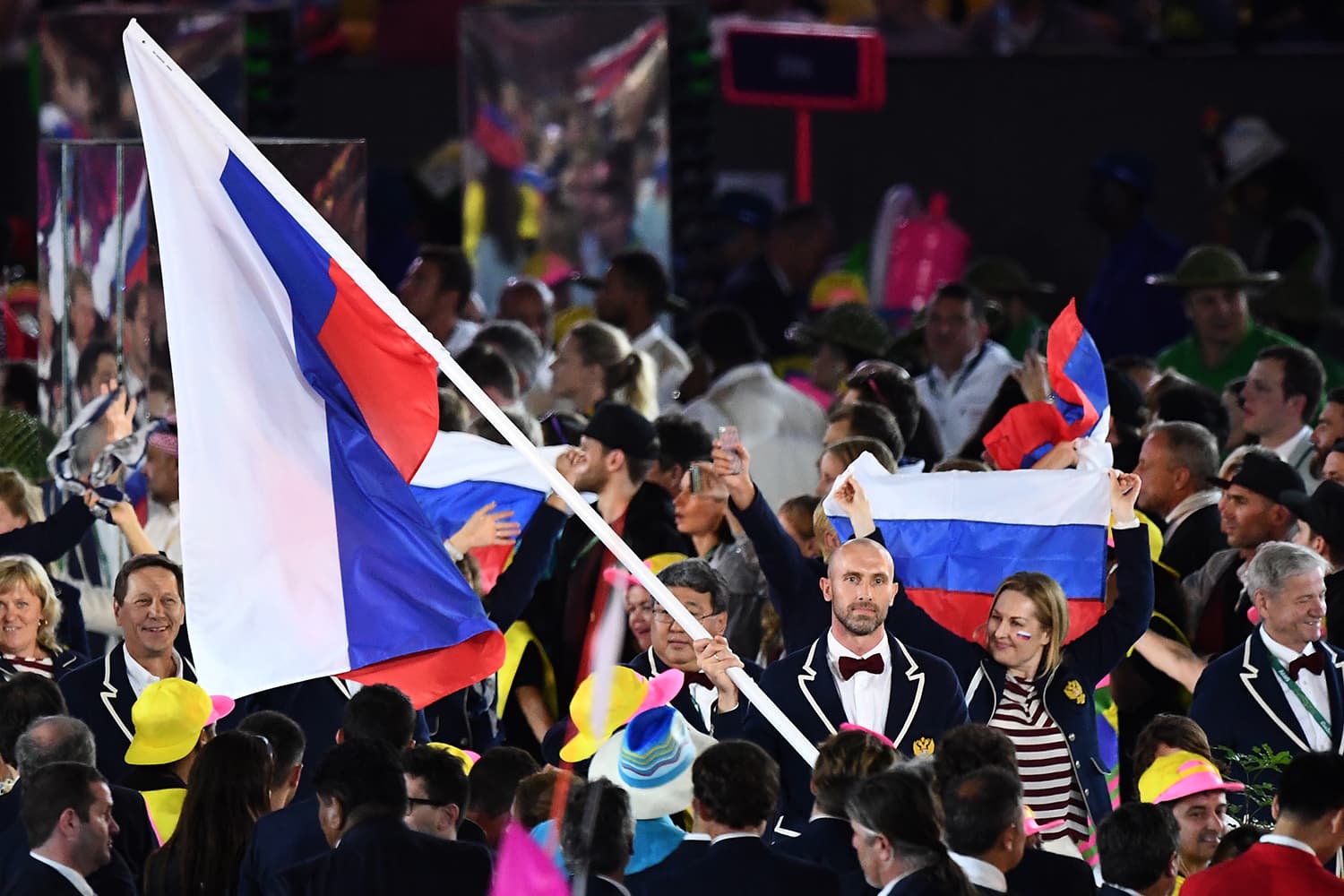 Delegação da Rússia desfila durante cerimônia de abertura dos Jogos Olímpicos Rio-2016, no Estádio do Maracanã - 05/08/2016