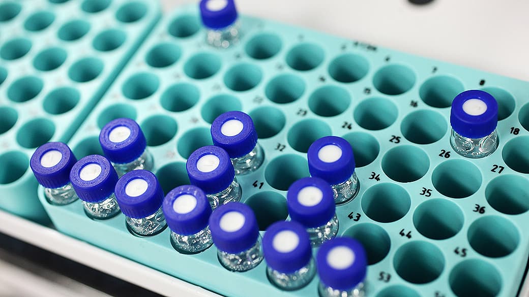Bandeja de amostras para realização de exame antidoping