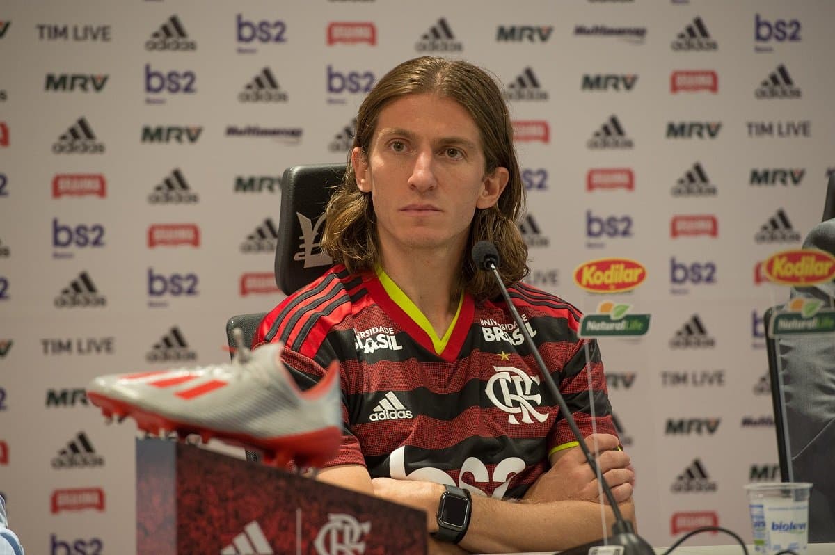 Filipe Luís foi apresentado pelo Flamengo