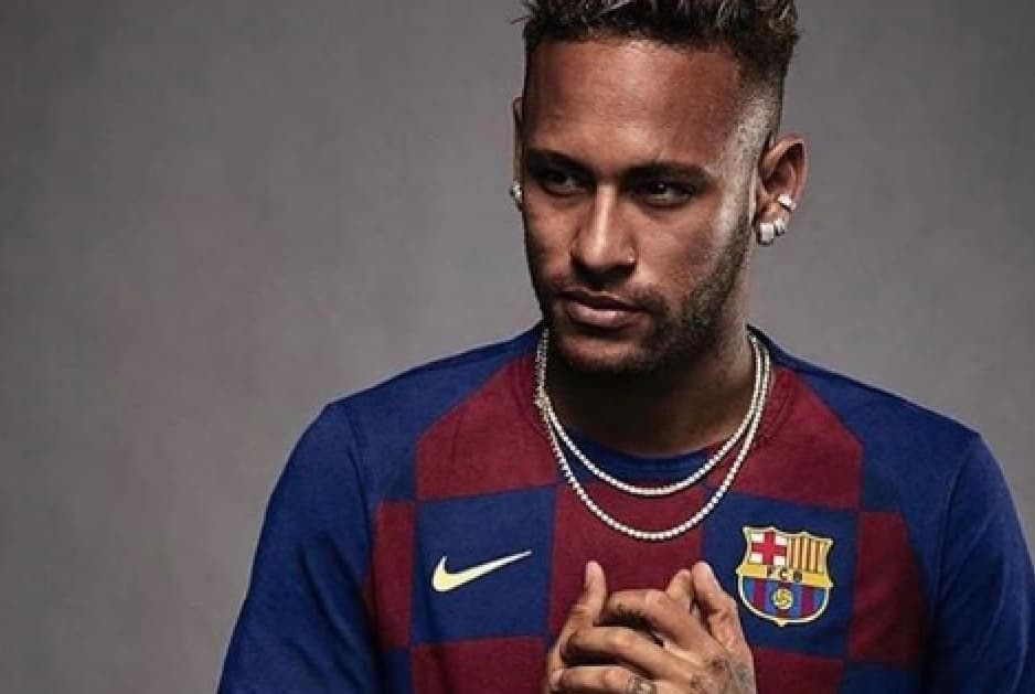 Patrocinadora Gaga MIlano postou foto de Neymar com a camisa do Barcelona