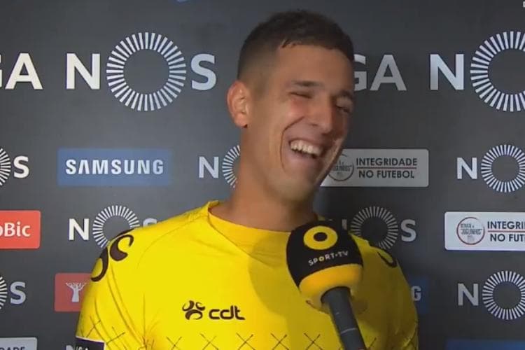 Jhonatan Luiz, do Moreirense, riu após descobrir seu engano