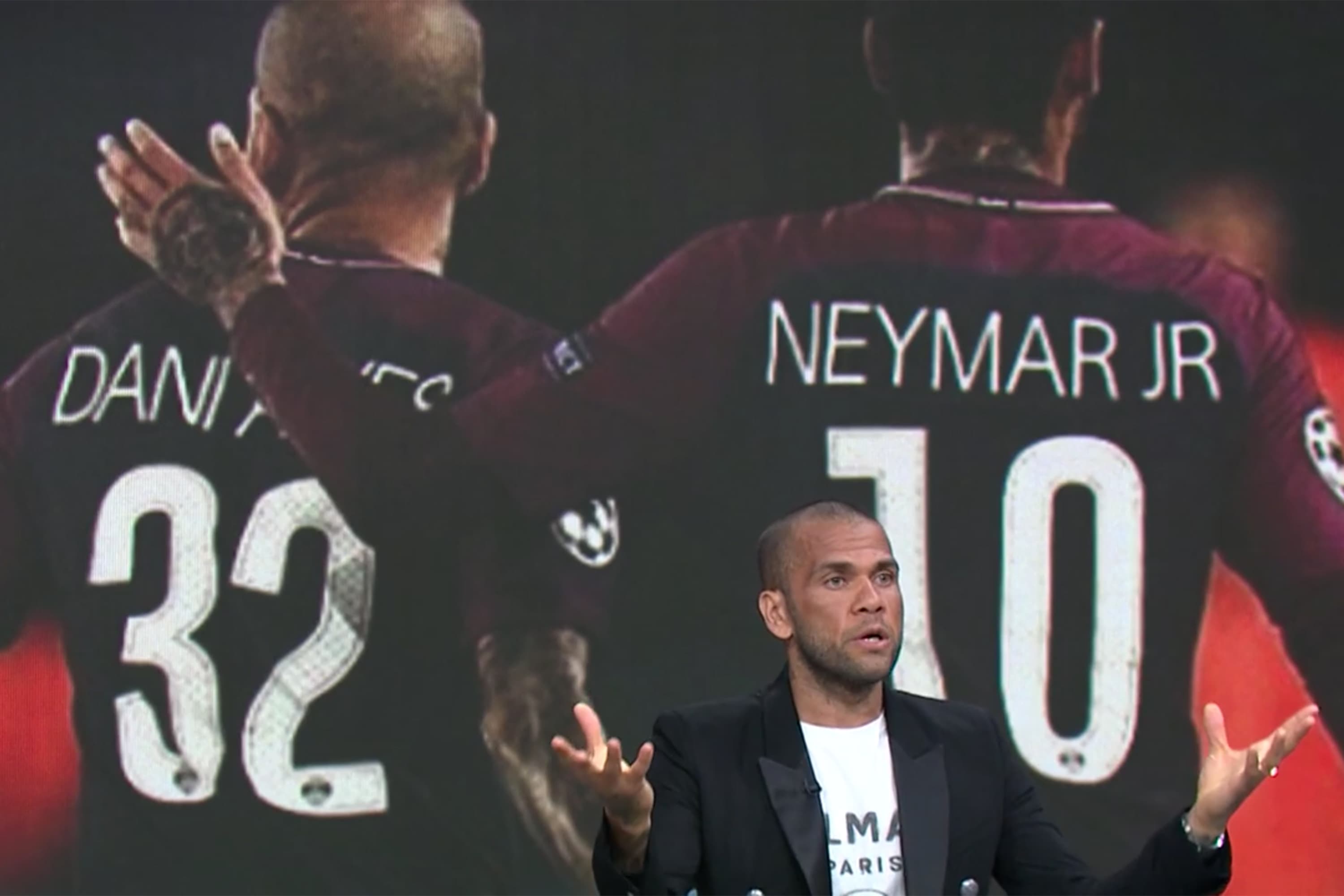 Daniel Alves durante entrevista no programa “Grande Círculo”