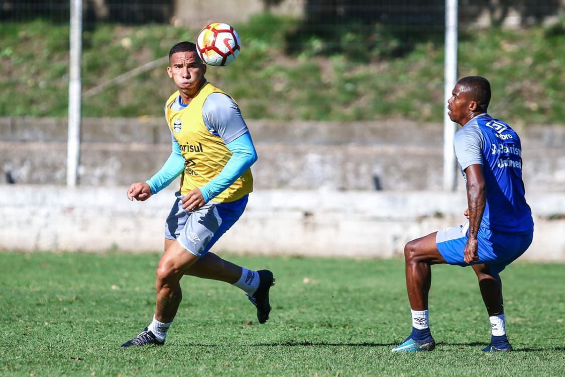 Jogadores do Grêmio durante treino antes da partida contra o Defensor Sporting em Montevidéu, Uruguai