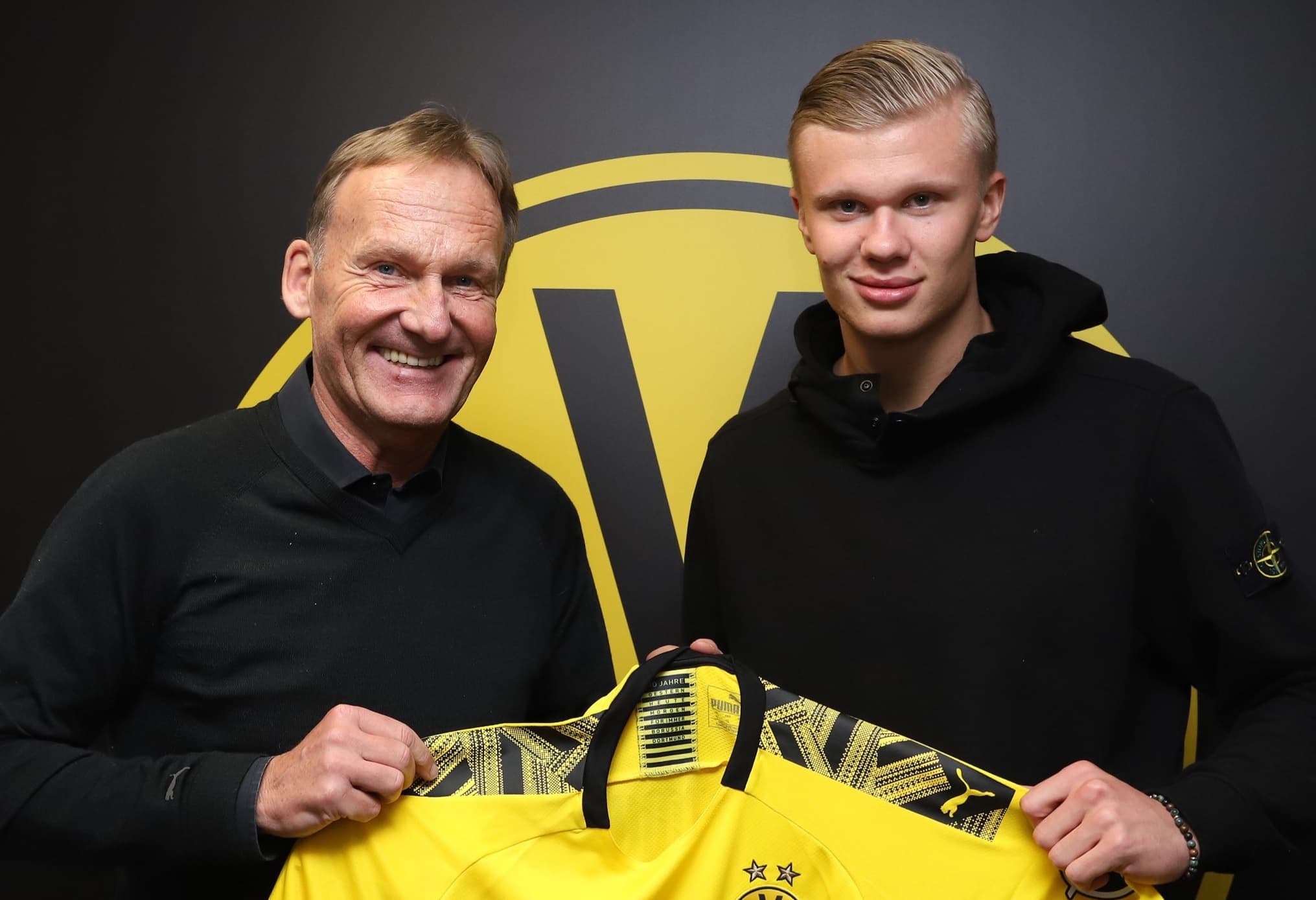 Haaland (à dir) assinou contrato até 2024