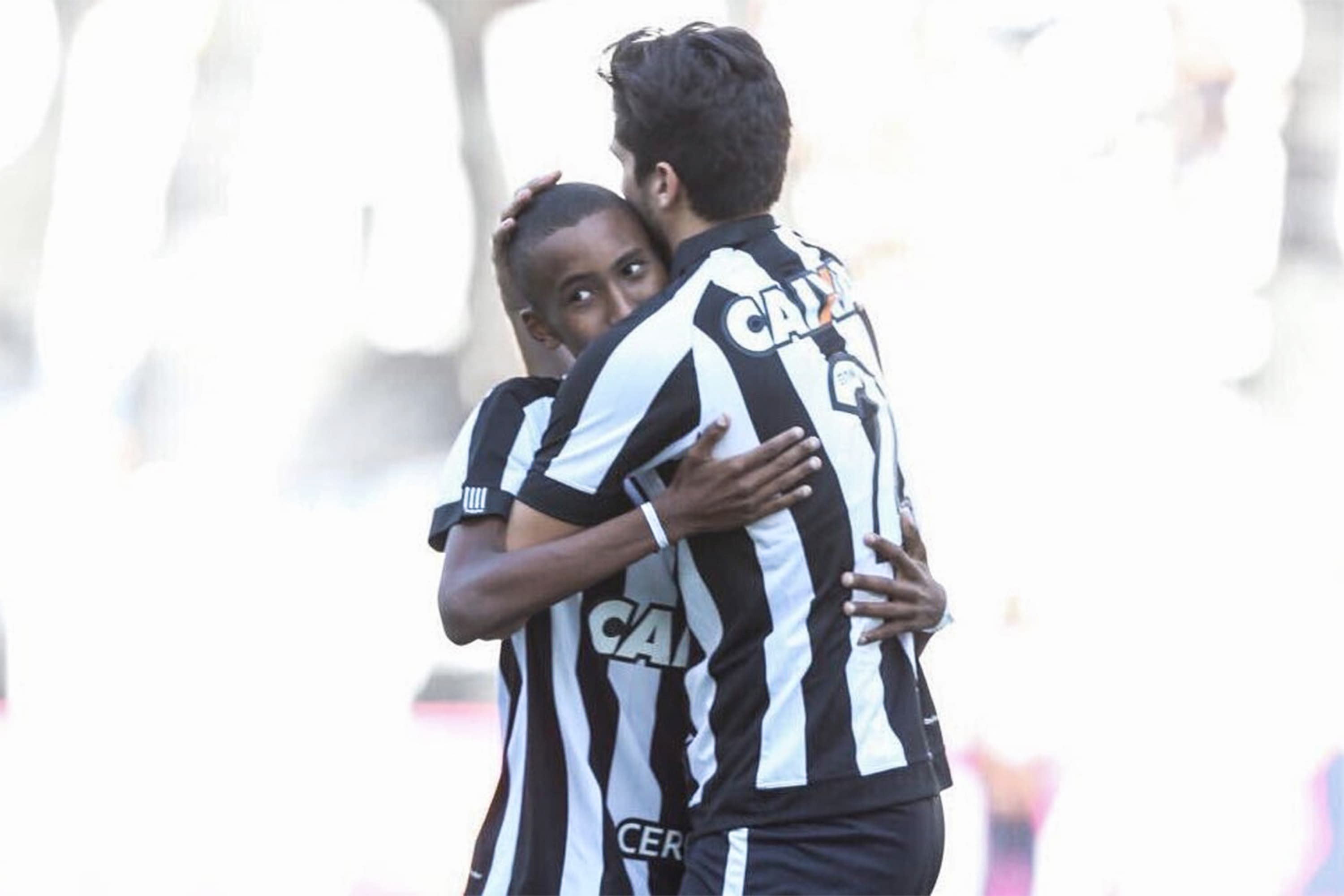 Ryan, jogador da base do Botafogo morre após luta contra o câncer