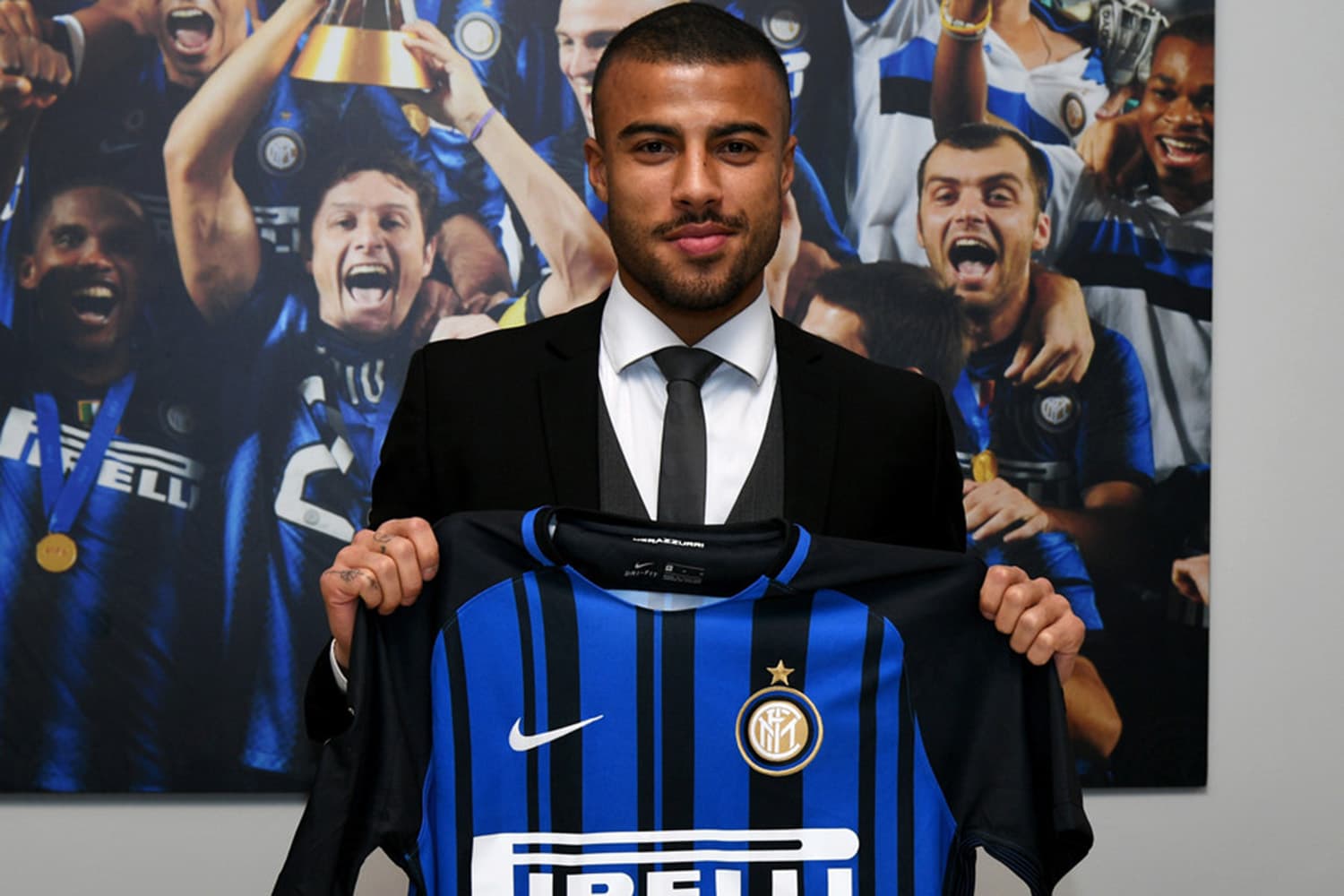 Rafinha Alcântara é apresentado no Inter