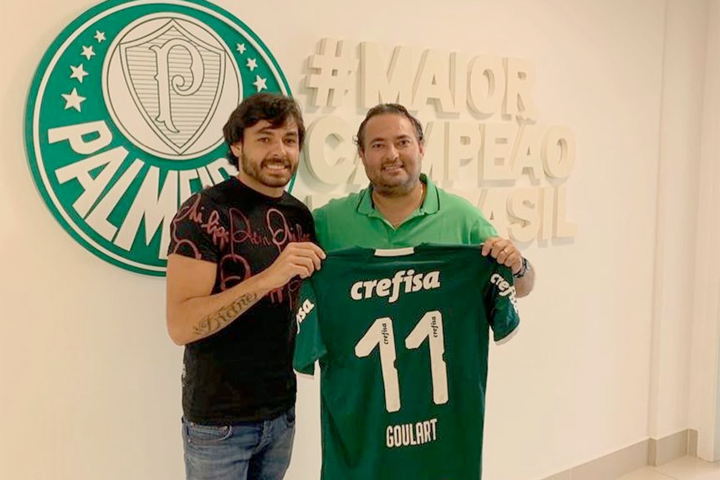 Ricardo Goulart assina com o Palmeiras