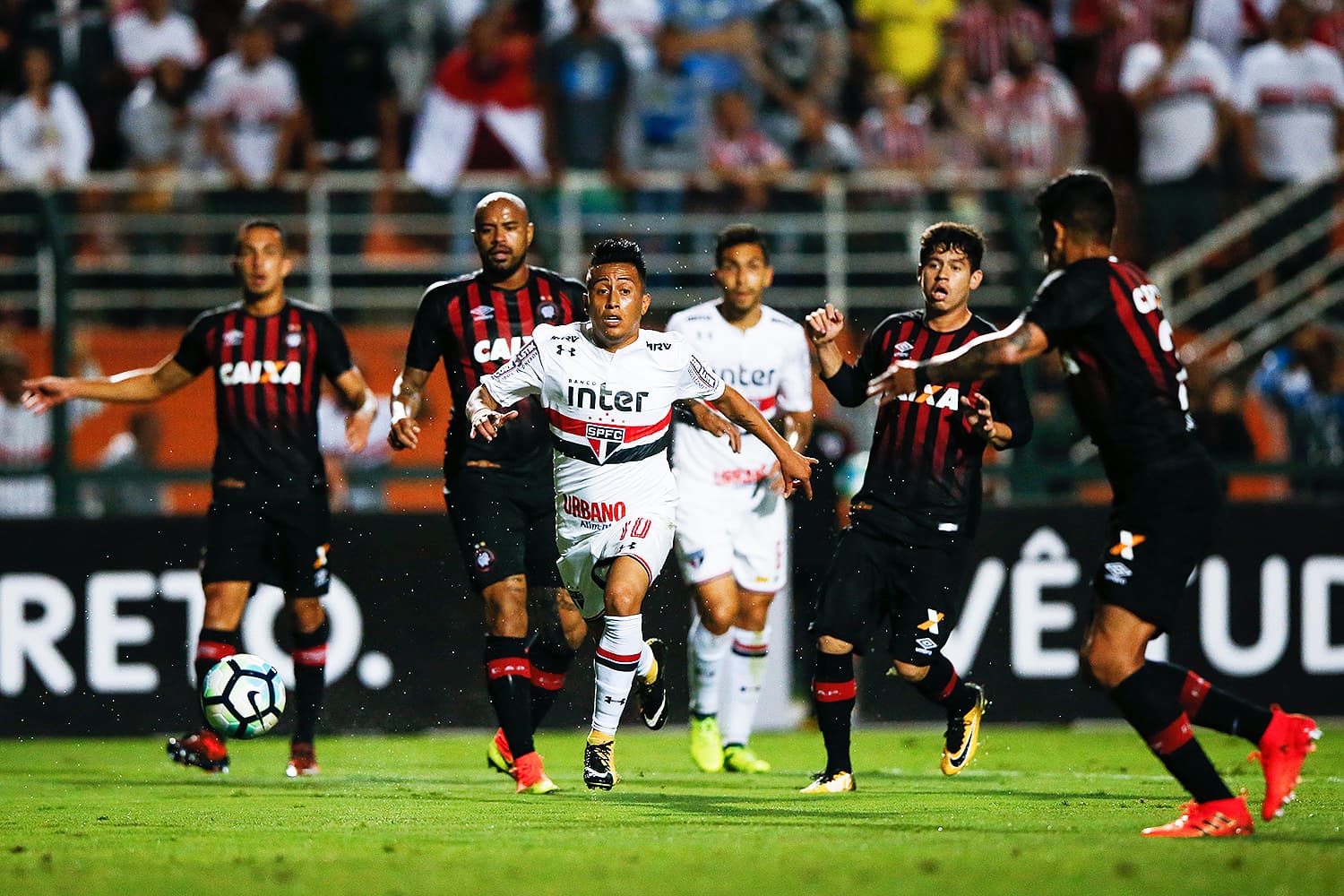Cueva - São Paulo e Atlético (PR)