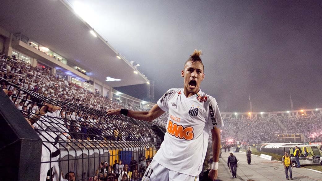 Neymar foi protagonista na conquista da última Libertadores do Santos, em 2011, contra o Peñarol