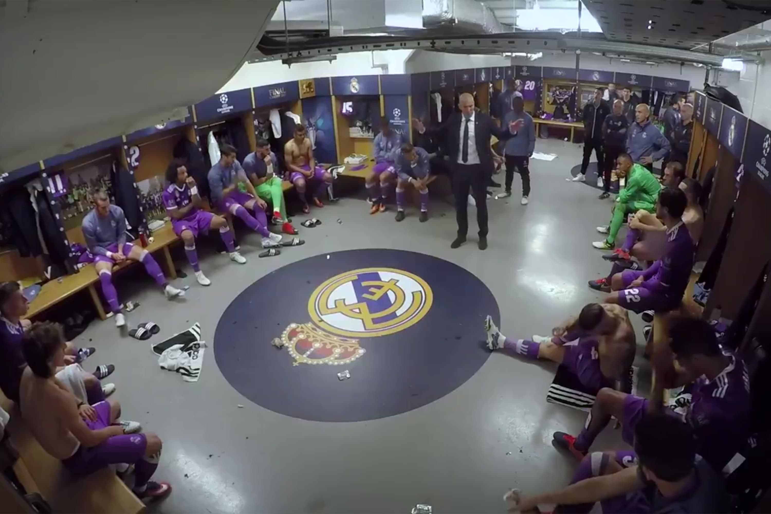 Zidane e os jogadores do Real na final da Liga dos Campeões