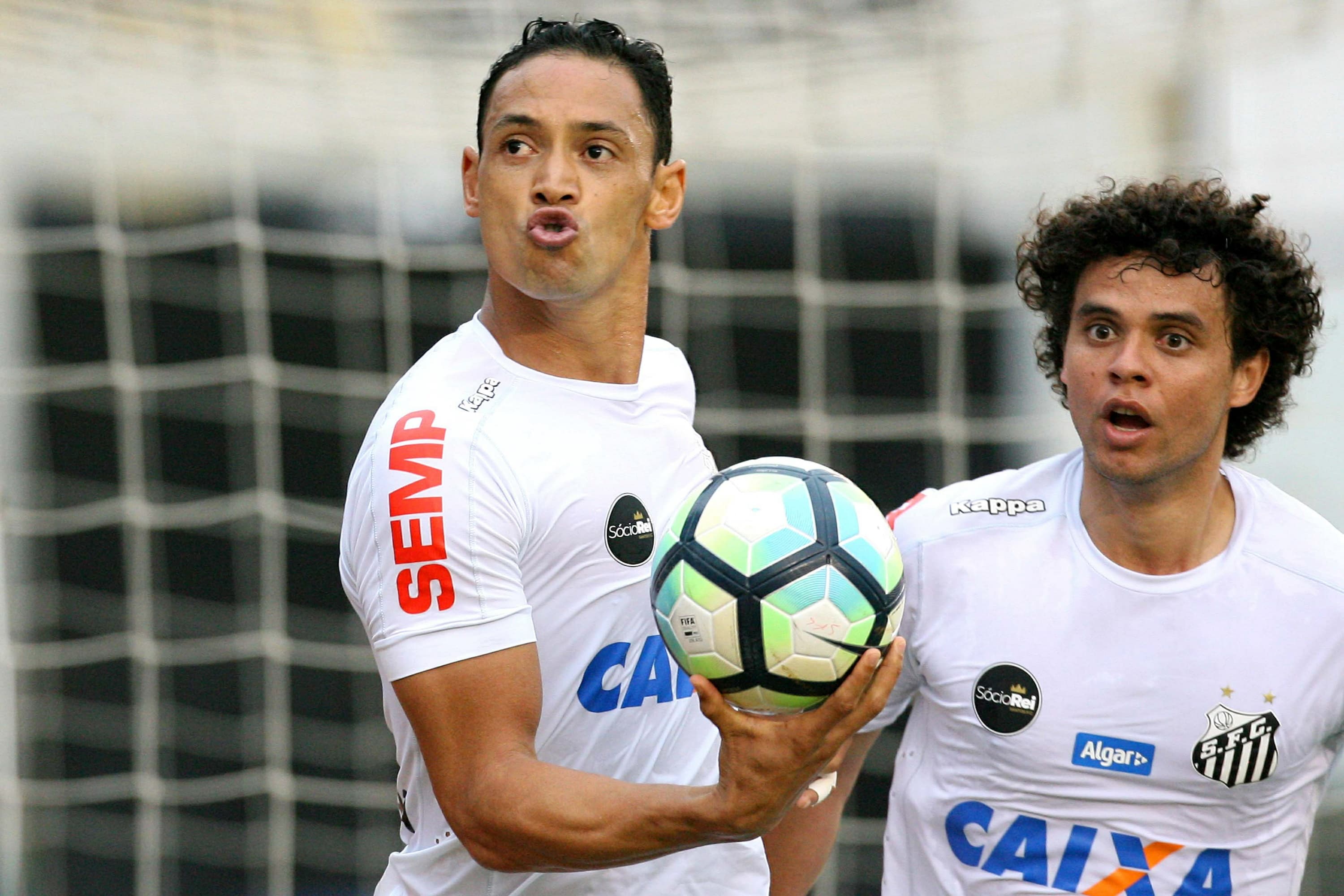 Santos vence Atlético-MG