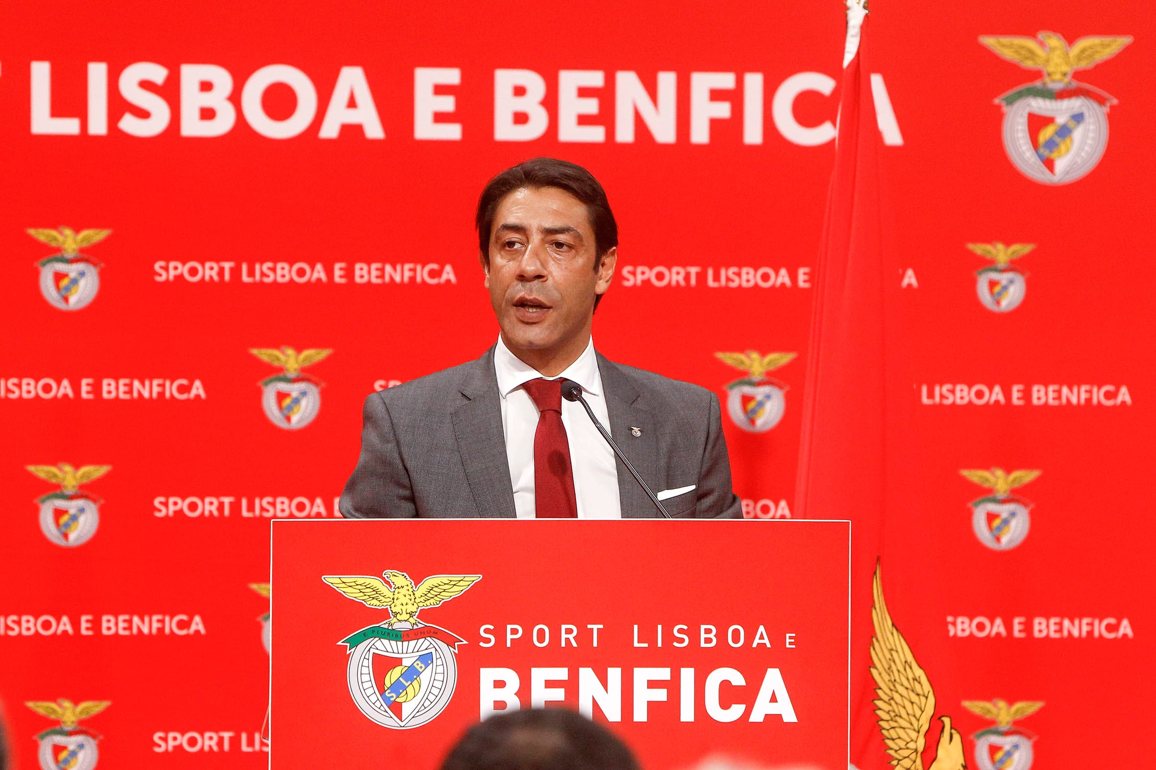 Ex-jogador Rui Costa é o novo presidente do Benfica