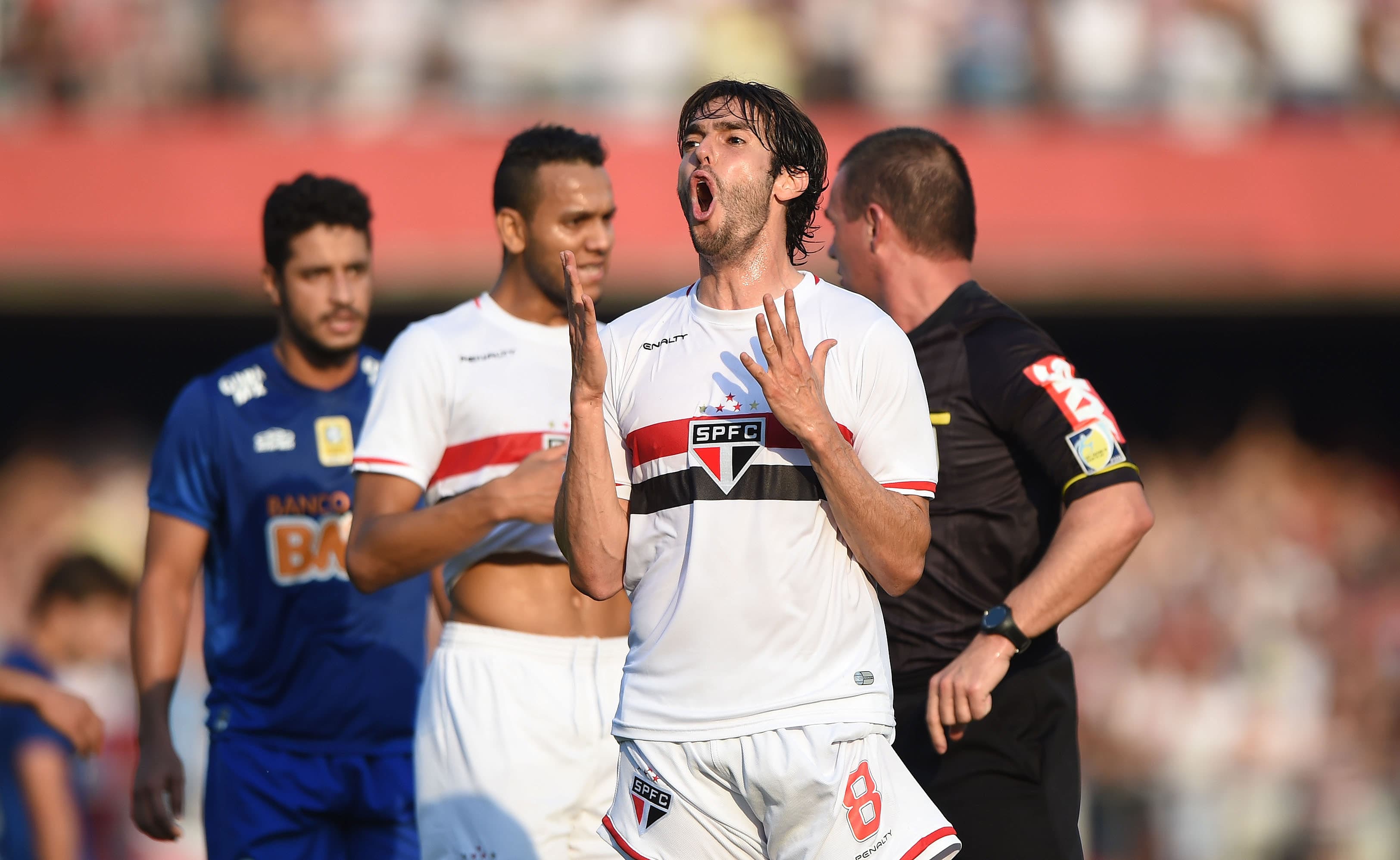 Kaká na partida contra o Cruzeiro no Morumbi - 14/09/2014