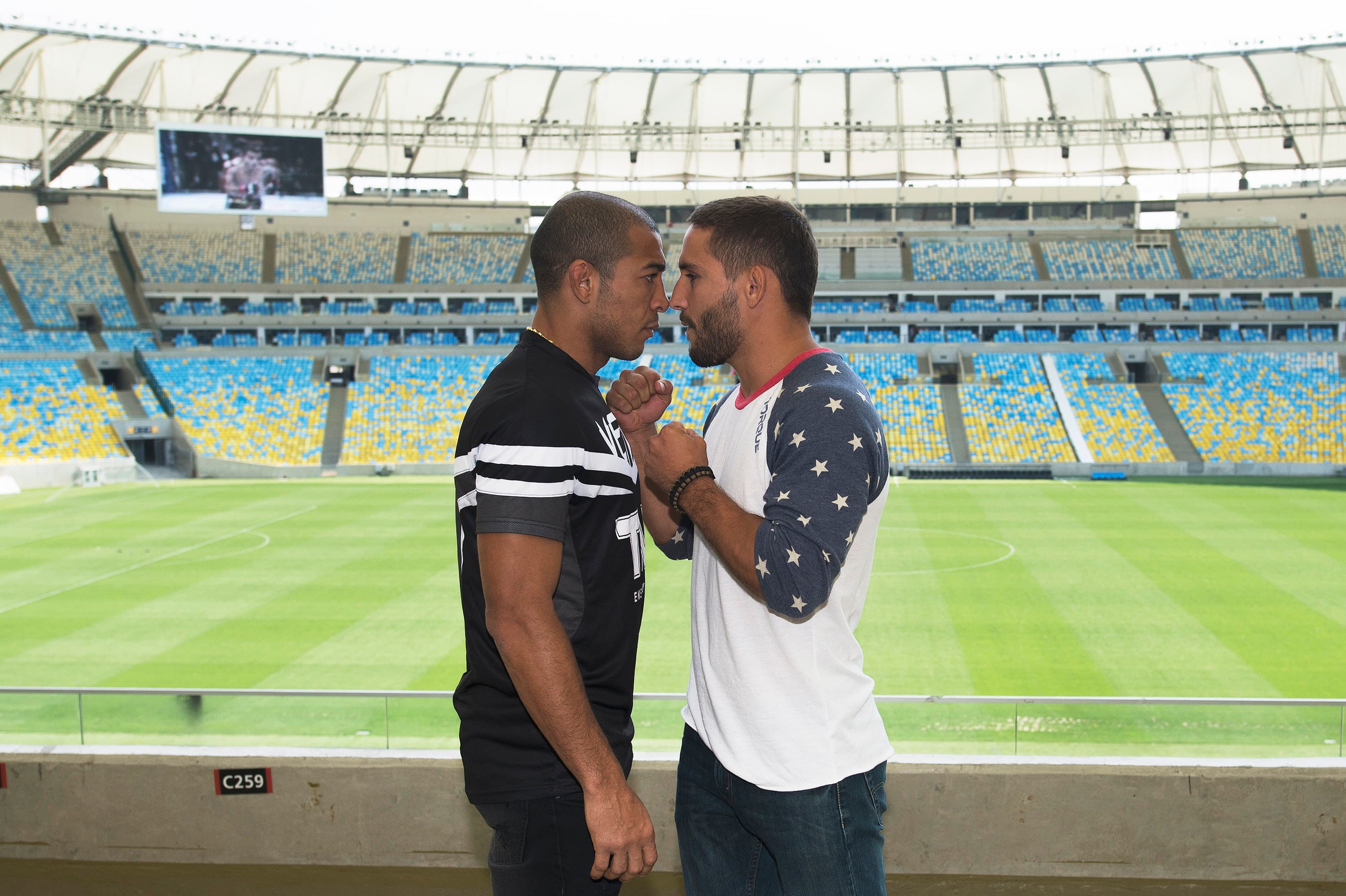 Encarada entre José Aldo e Chad Mendes no estádio do Maracanã