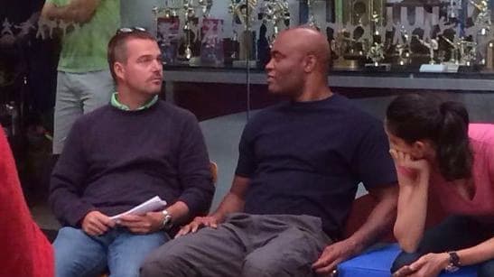 Anderson Silva no set de gravação de 'NCIS: Los Angeles'