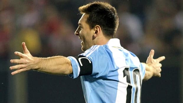 Messi, a estrela da Argentina, iniciou os treinamentos com a equipe nesta segunda