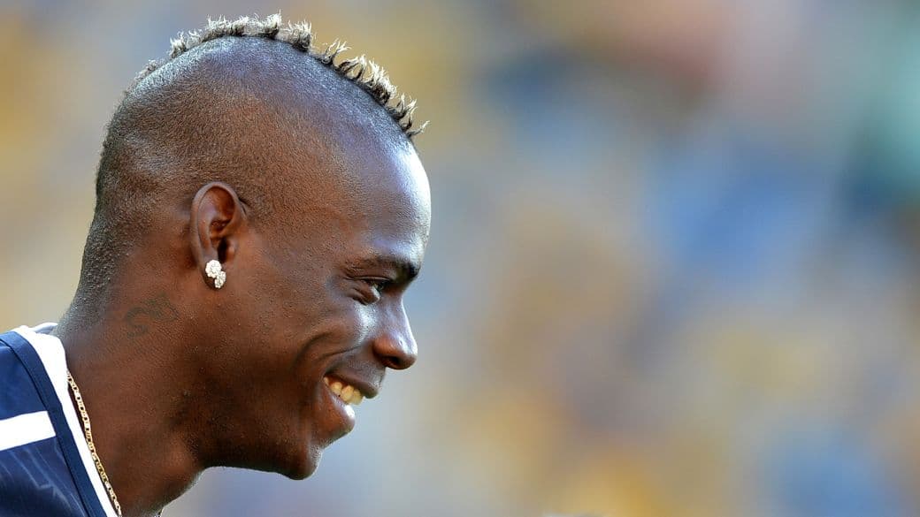O atacante italiano Mario Balotelli: contra-ataque ao Barcelona que o dispensou aos 15 anos
