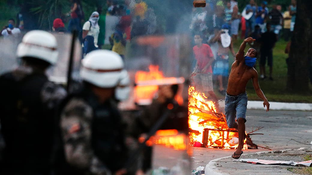 Salvador: na quinta, houve confronto entre manifestantes e policiais